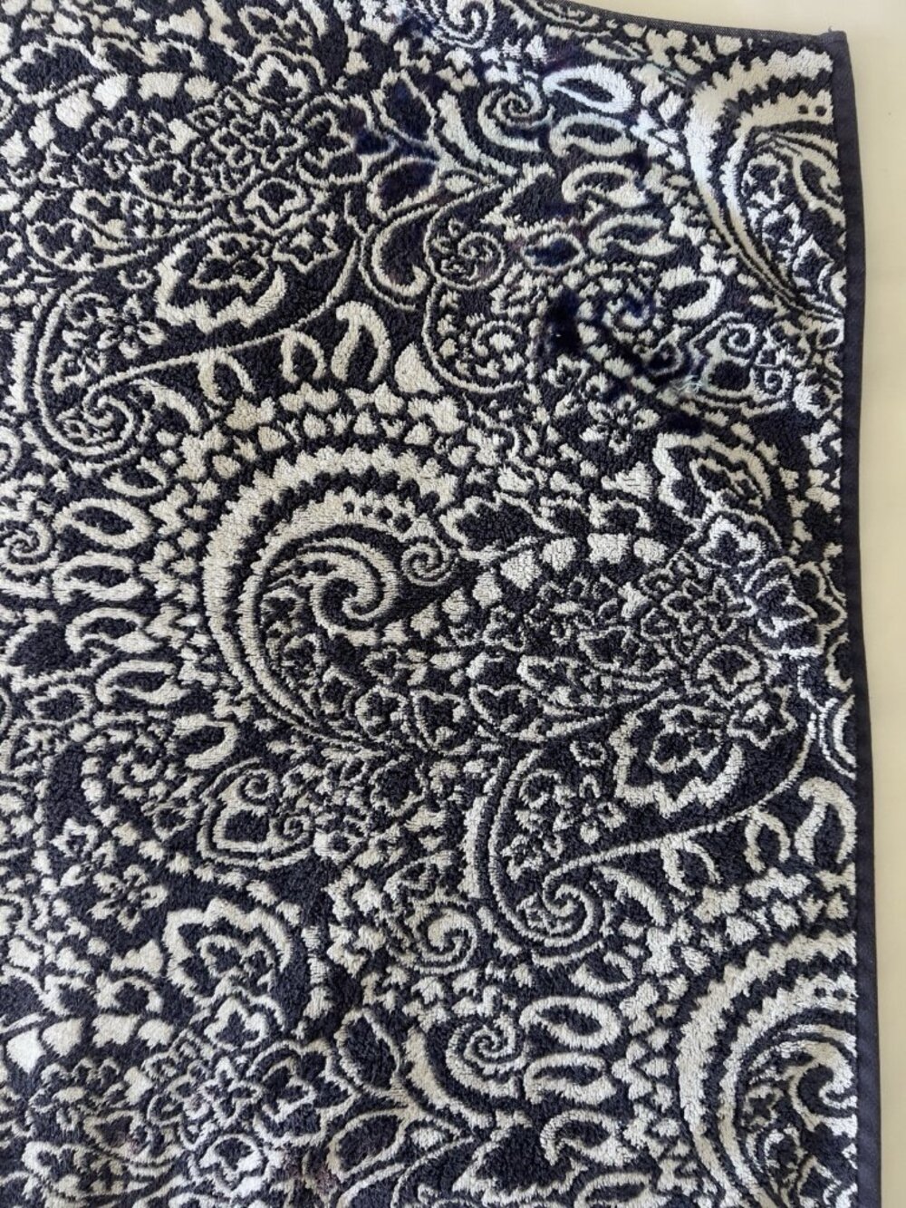 RALPH LAUREN Large Bath Towel 100% Cotton Navy Blue White Paisley 28"W x 54"L - Picture 10 of 16